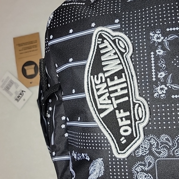 Vans Realm Backpack - Bandana Print - Picture 2 of 11